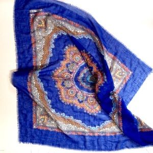 Blue printed large scarf, new.
